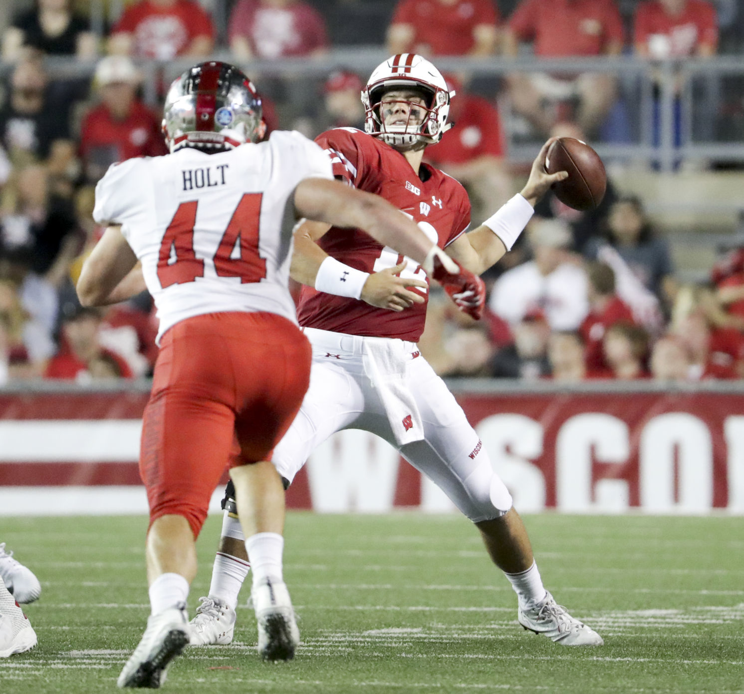 Wisconsin Badgers 34, Western Kentucky Hilltoppers 3